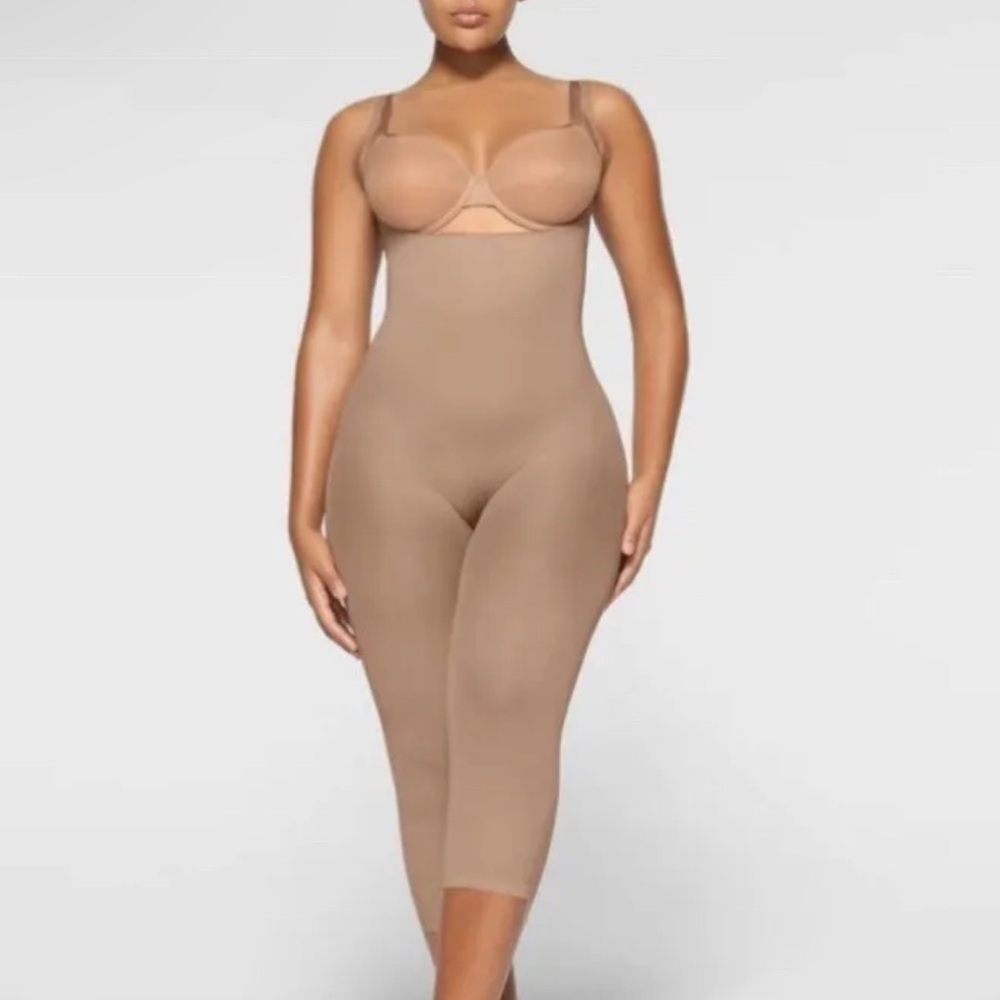 Bodysuits
OPEN BUST CATSUIT